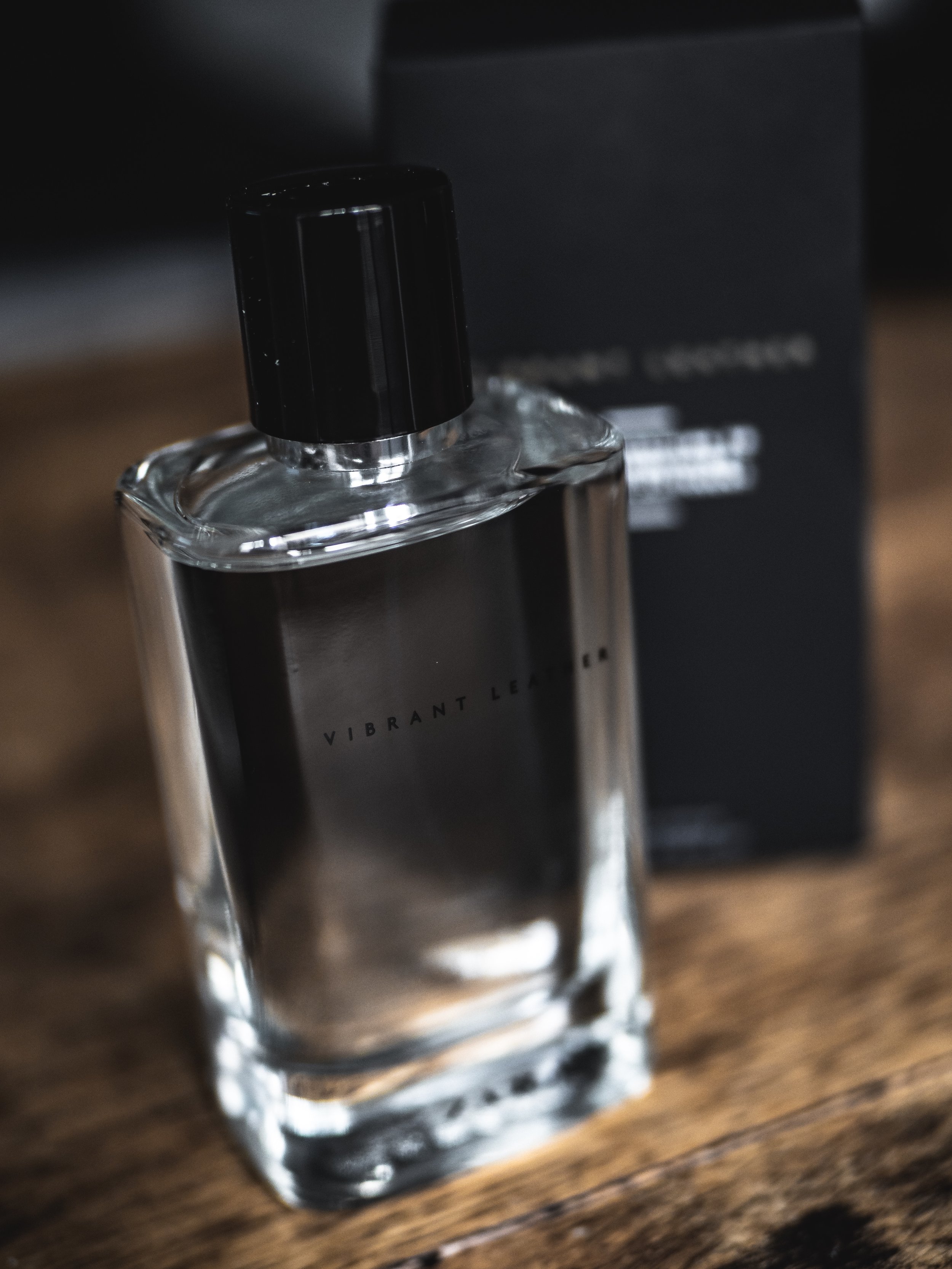 Fragrance Review - Zara Vibrant Leather